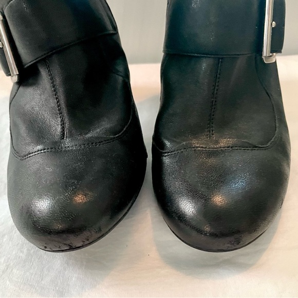 👢BCBG Boots! - Picture 2 of 10